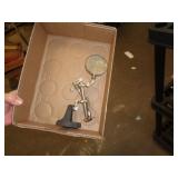 MAGNIFIER MAGNIFIER