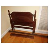 TWIN BED W FRAME / SM BDRM US