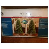 7.5FT XMAS TREE / MB CL US