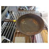 8' CAST IRON SKILLET