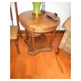 ROUND SIDE TABLE 26'T X 25' / FR