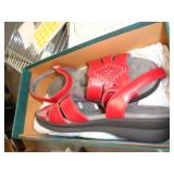 SAS SANDALS SZ 8.5