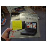 PORTABLE DVD PLAYER