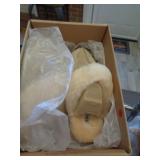 UGG SLIPPERS SZ 8