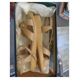 SANDALS SZ 8.5