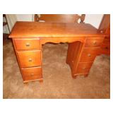 STUDENT DESK 30'T X 16'W X40' L / BR1 US