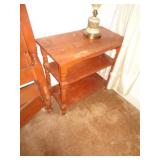 SIDE TABLE 24'T X 13' W X 26' L / BR1 US