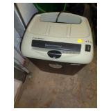 PAPER SHREDDER / RW