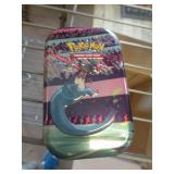 POKEMON TIN W CARDS