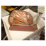 VINTAGE EGG SCALE