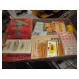 VINTAGE CARDS & ADVERTISING