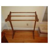QUILT RACK / SM TV RM US