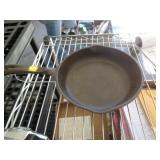 8' CAST IRON SKILLET - WAGNER