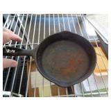 6' CAST IRON SKILLET - WAGNER