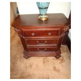 BROYHILL NIGHT STAND 28'TX18WX31L / MB US