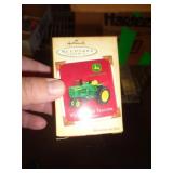 JOHN DEERE XMAS ORNAMENT