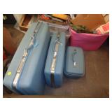 3 - BLUE SUITCASES / RW