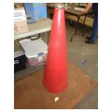 BIG MEGAPHONE / RW