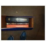 BOOKS / UT