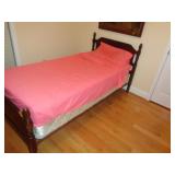 TWIN BED  / SM BDRM US