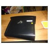 WALL MAIL BOX / METAL / WITH KEY