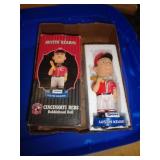 BOBBLEHEAD