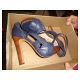 SHOES SZ 7