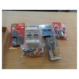 MODEL TRAIN STREET LIGHTS / FIGURES & ETC