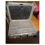 ALUMINUM TOOL CASE / UT