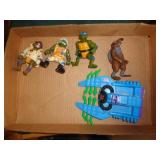 TEENAGE MUTANT NINJA TURLES FIGURES