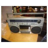 TOSHIBA BOOM BOX / UT
