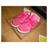 AIR JORDANS KIDS SZ 5