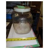 VINTAGE ANCHOR HOCKING JAR