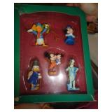 DISNEY ORNAMENTS / 1 DAMAGED
