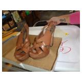 SHOES SZ 8
