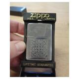 ZIPPO LIGHTER / USED NEEDS HINDGE