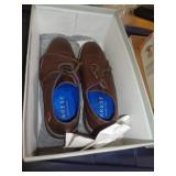 SHOES SZ 7