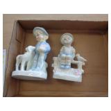 FIGURINES