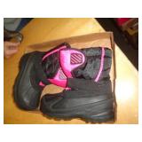 KIDS BOOTS SZ 1