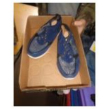 SHOES UNK SZ MAYBE 7