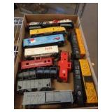 HO TRAIN & CARS