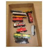 1 - ENG & 10 TRAIN CARS PLASTIC