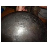 WAGNER 10' CAST IRON POT