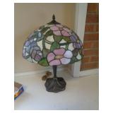 RETRO TIFFANY STYLE LAMP / SOME DAMAGE
