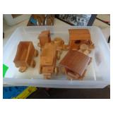 MUELLERCRAFT WOOD TRAIN SET