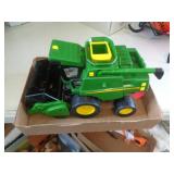JOHN DEERE TOY