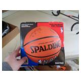 AUTOGRAPHED BASKETBALL / NO CERT