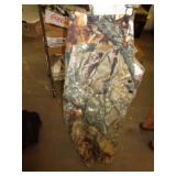 KIDS SZ 16 CAMO BIB PANTS / RK