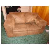 LOVESEAT / USBDRM3