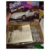 BARBIE SILVER VETTE 1/24 MGM 1984